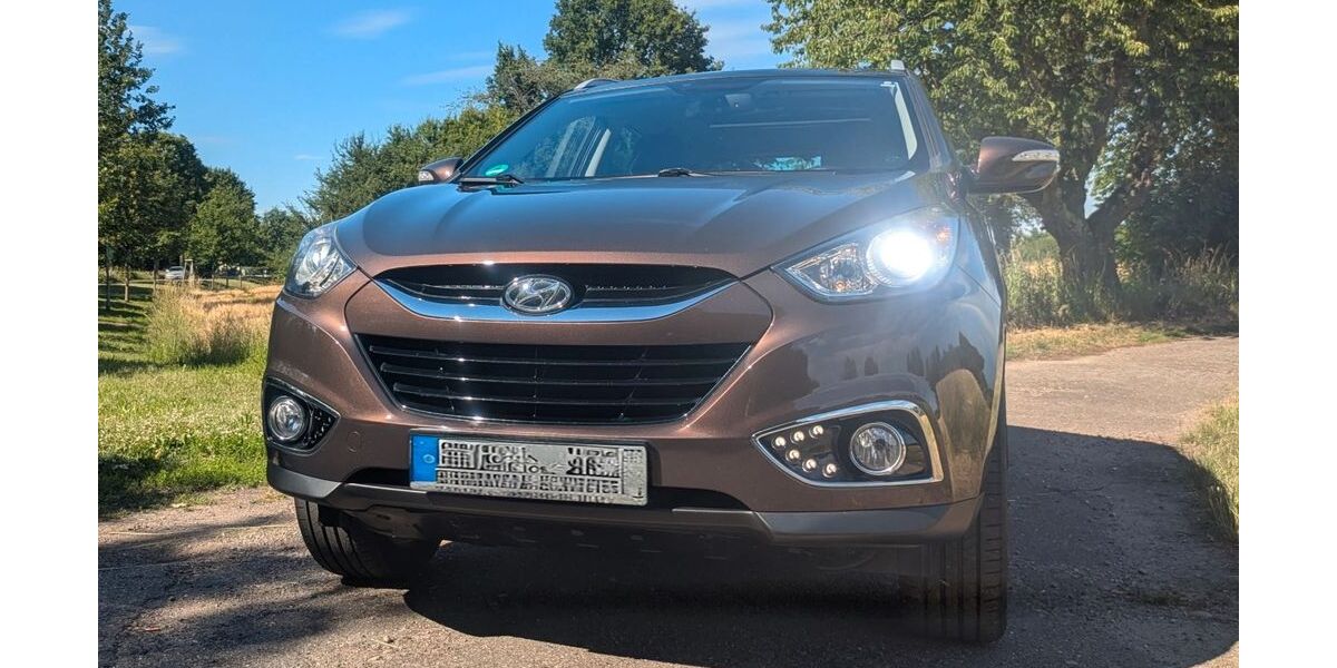 Hyundai ix35 102.000 km 8.850 &euro; Rastatt 76437