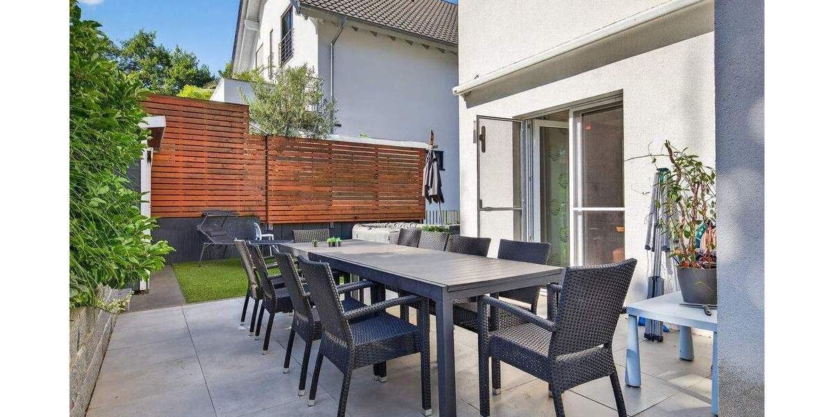 Doppelhaushälfte Malsch - 7 Zimmer, 243 m&sup2;, 775.000&euro; | Angebot:24860356