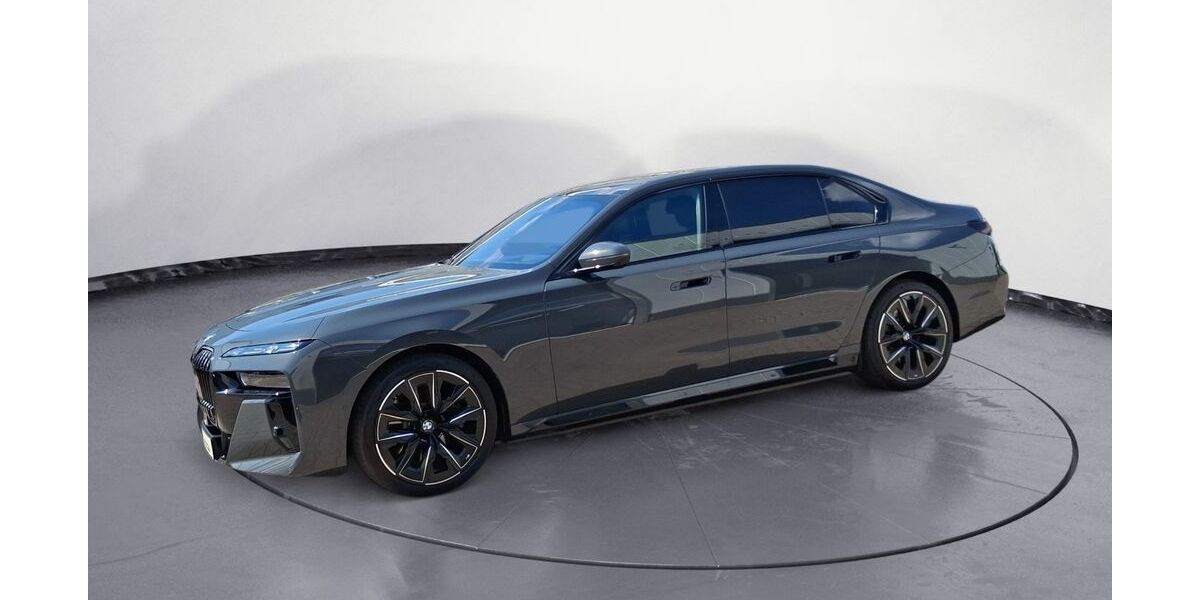 BMW i7 8.592 km 104.900 &euro; Pforzheim 75179
