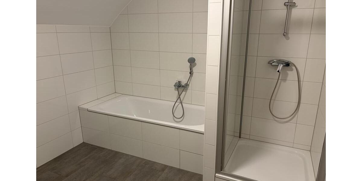 Etagenwohnung Germersheim - 4 Zimmer, 174 m&sup2;, 1.400&euro; | Angebot:25883454