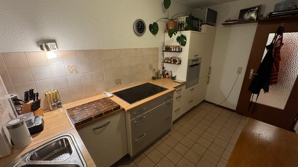Möbliertes ,Helles Zimmer in der Innenstadt-West 1 zimmer