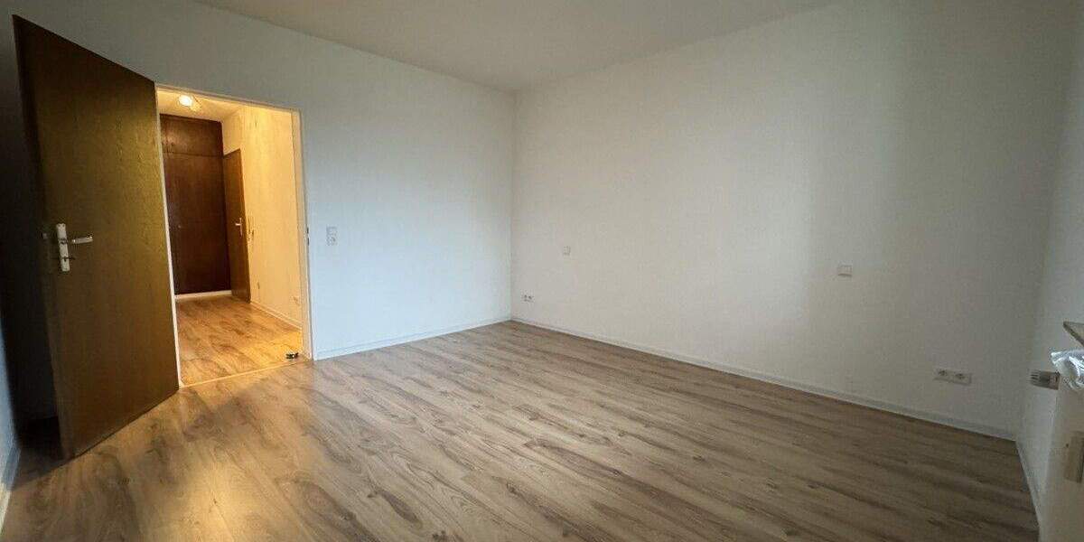 WOHLFÜHLEN LEICHT GEMACHT: Renovierte 3-Zimmer Wohnung mit EBK, Loggia und Stellplatz in Stutensee 3 zimmer