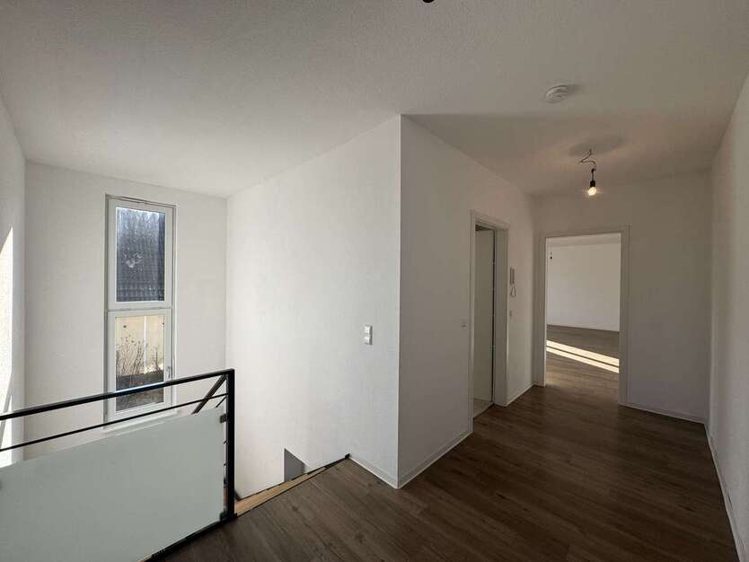 Investieren im Silberstreifen: Wohn-Gewerbeimmobilie mit Garten, Garage & Flexibilitä 6 zimmer