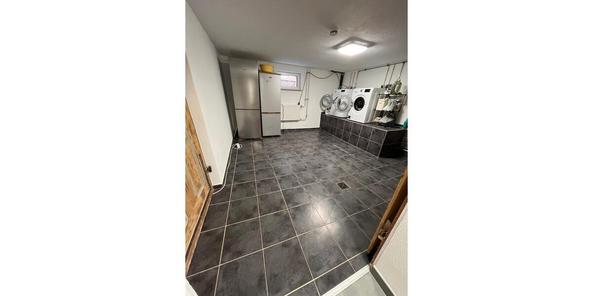 Moderne Wohnung im Dachgeschoss 2 zimmer