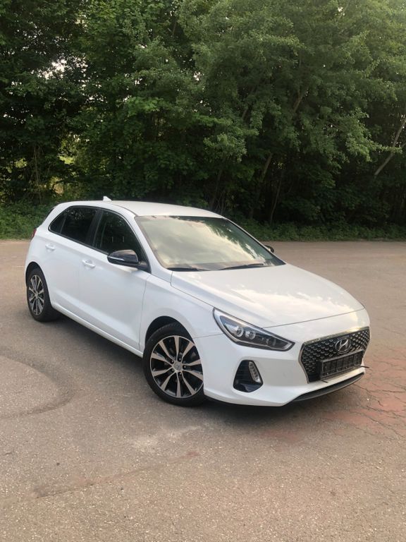 i30