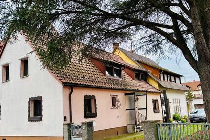 Charmante sanierungsbedürftige Doppelhaushälfte mit Altbaucharme 4 zimmer