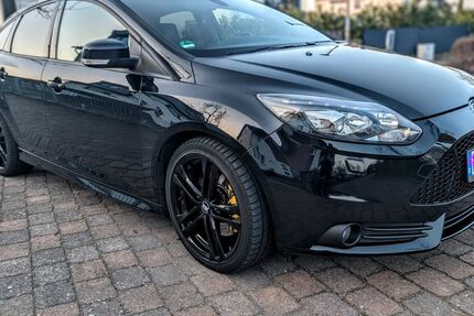 Ford Focus 119.830 km 13.500 &euro; Graben Neudorf 76676