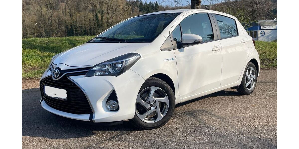 Toyota Yaris 156.000 km 9.400 &euro; Karlsruhe 76229