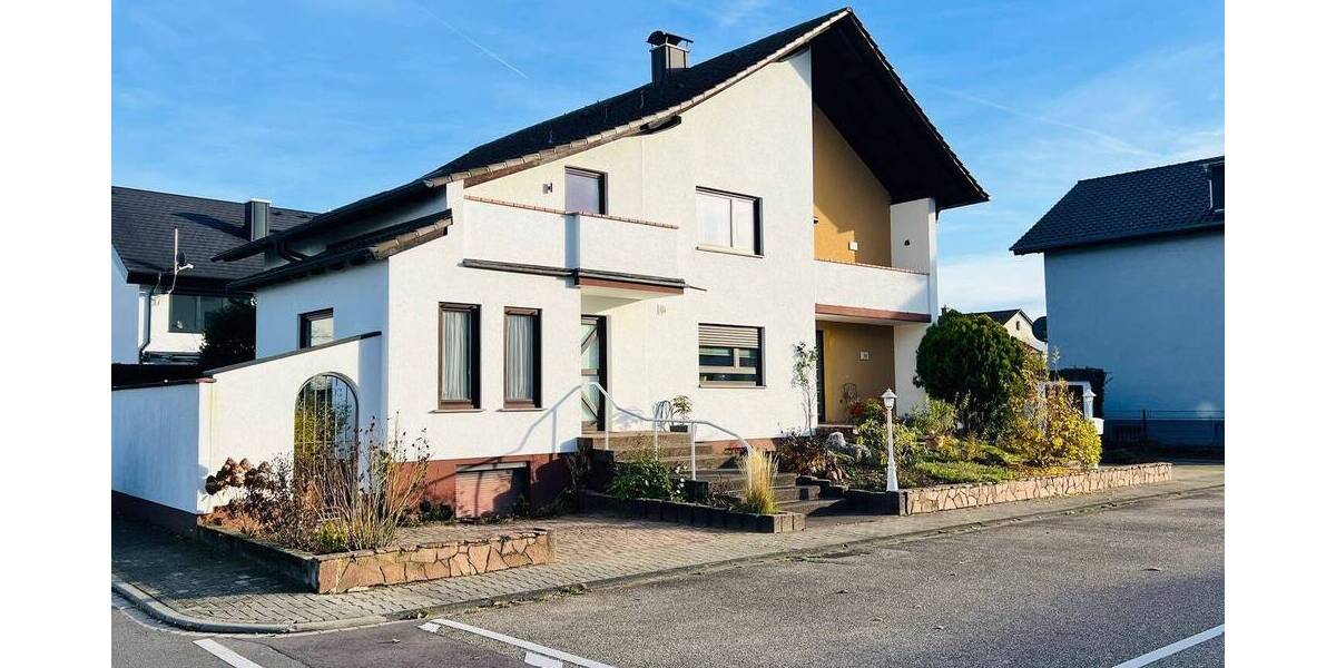 Einfamilienhaus Waghäusel Kirrlach - 7 Zimmer, 250 m&sup2;, 725.000&euro; | Angebot:25669529