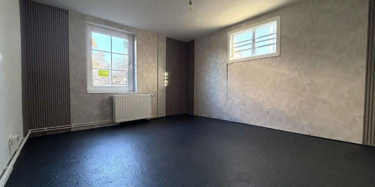 Großes Einfamilienhaus oder Zweifamilienhaus * in Kraichtal 1 zimmer