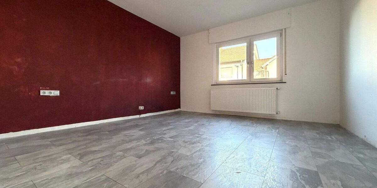 Großes Einfamilienhaus oder Zweifamilienhaus * in Kraichtal 1 zimmer