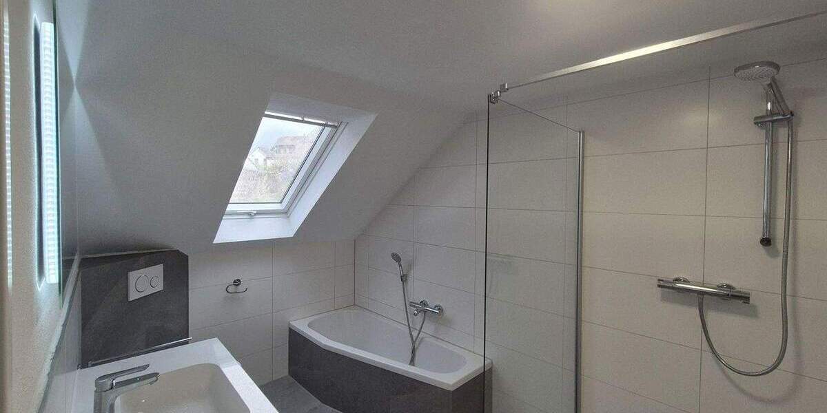 Geräumiges Reihenhaus in traumhafter Lage - Inkl. Blick über Pforzheim 6 zimmer