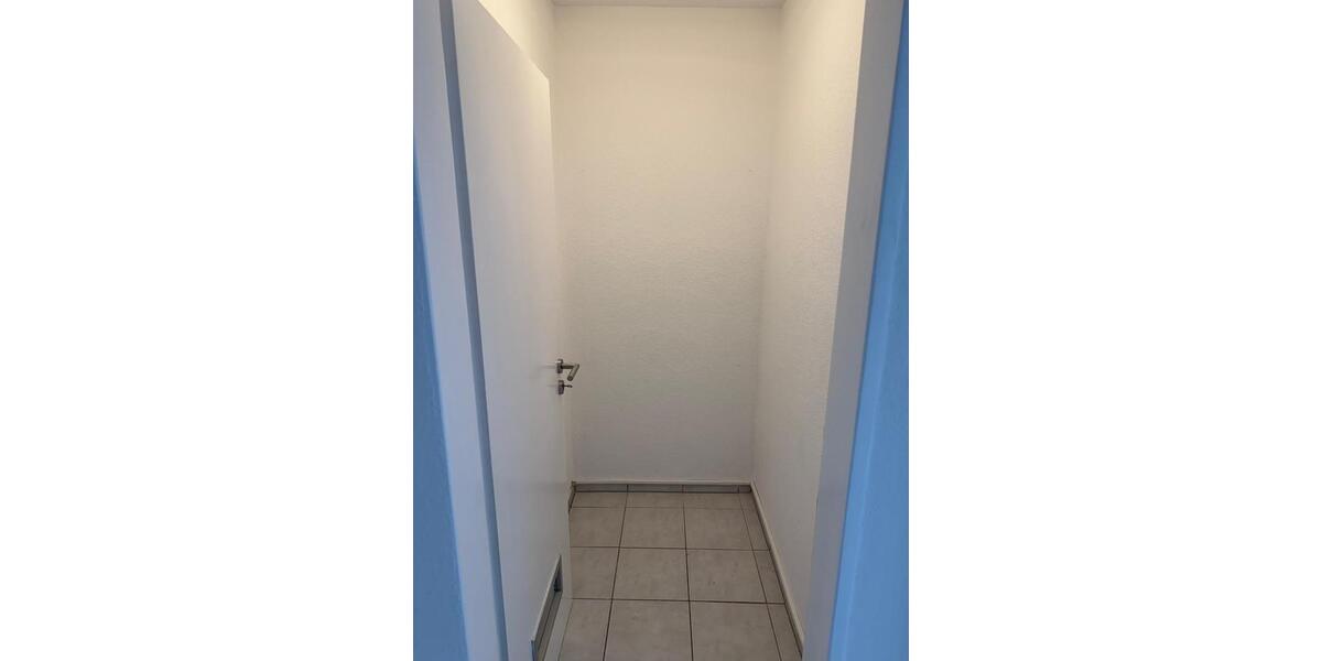 Erdgeschoßwohnung Philippsburg - 4 Zimmer, 92 m&sup2;, 1.100&euro; | Angebot:25306774