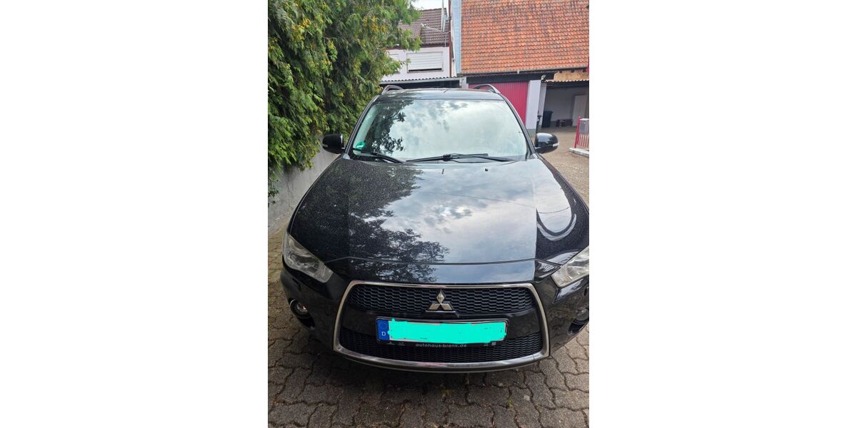Mitsubishi Outlander 217.632 km 3.950 &euro; Karlsruhe 76187