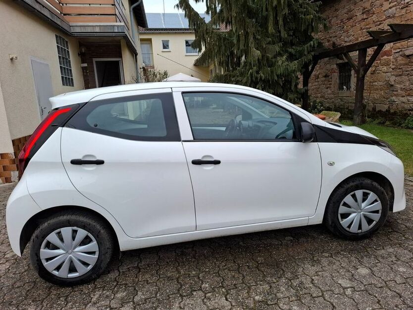 Aygo (X)
