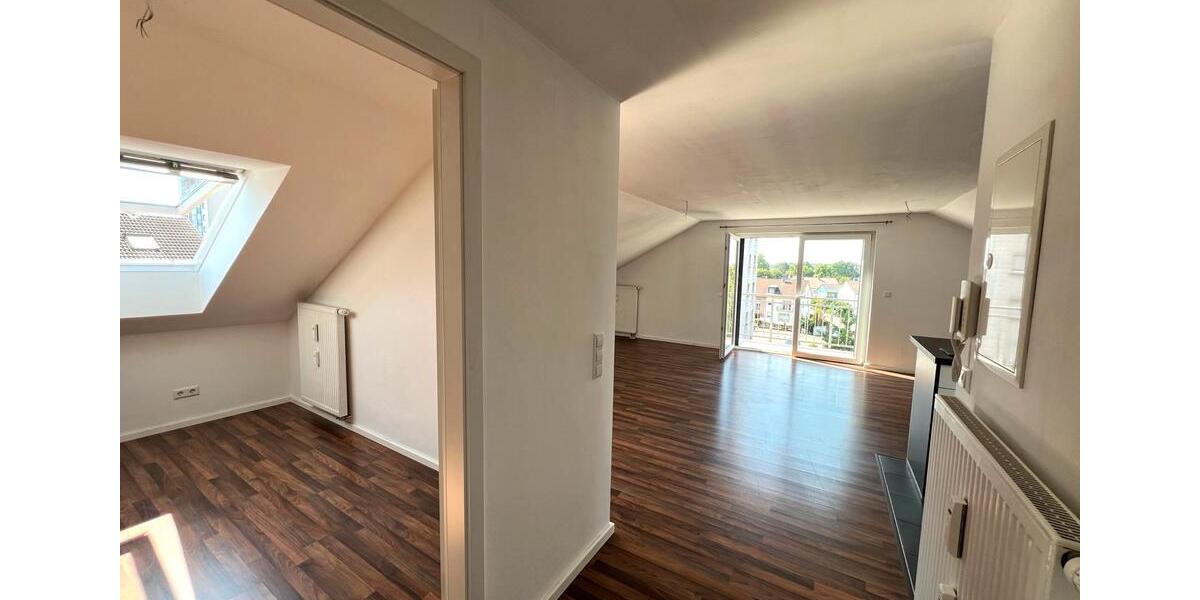 Dachgeschoßwohnung Karlsruhe Innenstadt-Ost - 2.5 Zimmer, 65 m&sup2;, 970&euro; | Angebot:26341216