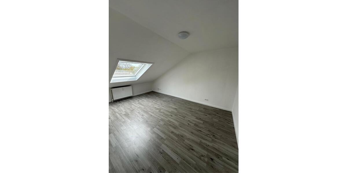 Dachgeschoßwohnung Rastatt - 2 Zimmer, 53 m&sup2;, 750&euro; | Angebot:26248969
