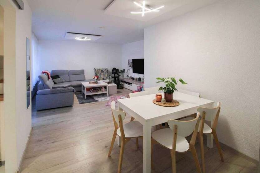Wohnung zum Kaufen in Pforzheim 199.000 € 74.31 m²