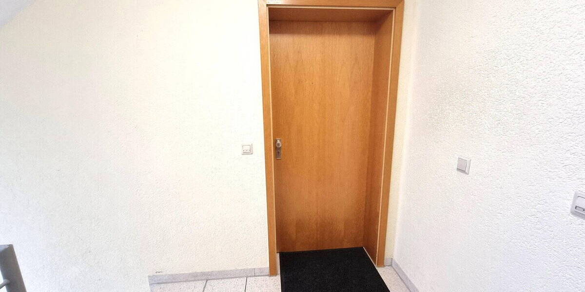 Etagenwohnung Bretten - 3 Zimmer, 83 m&sup2;, 980&euro; | Angebot:26716064