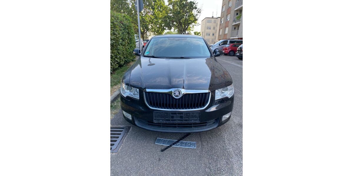 Skoda Superb 159.000 km 4.990 &euro; Rastatt 76437