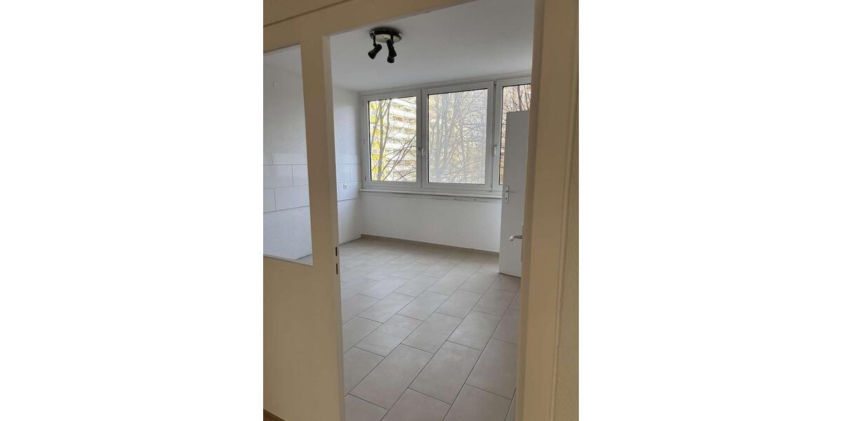 Etagenwohnung Karlsruhe Wettersbach - 4 Zimmer, 126 m&sup2;, 1.040&euro; | Angebot:25783076