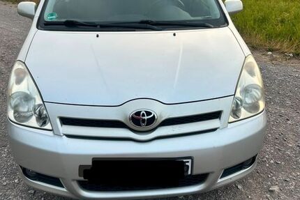Toyota Corolla Verso 198.000 km 2.999 &euro; Bischweier 76476