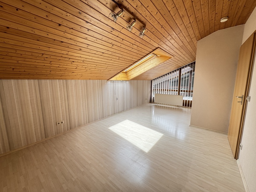 Freistehendes 3-Familienhaus in guter und ruhiger Wohnlage 12 zimmer