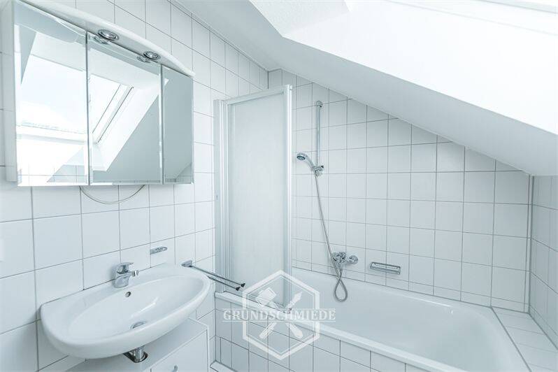 Etagenwohnung Pforzheim Oststadt - 2 Zimmer, 58 m&sup2;, 550&euro; | Angebot:26420110