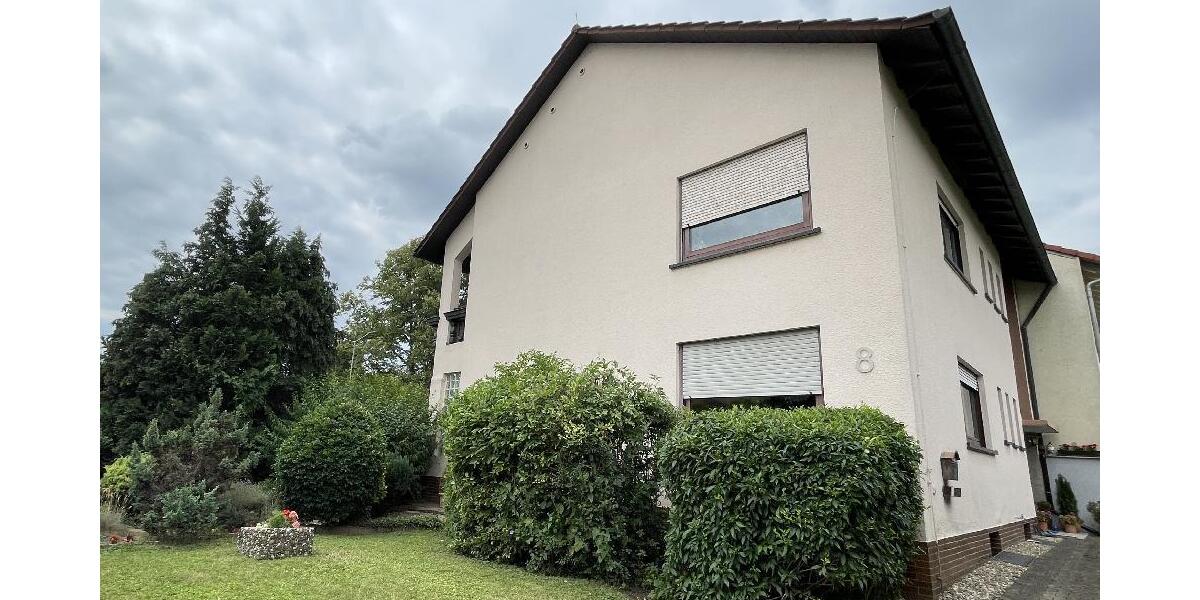 *** Besichtigung, Sonntag, 16.11.2025, 11-13 Uhr Anmeldung erforderlich ! *** 6 zimmer