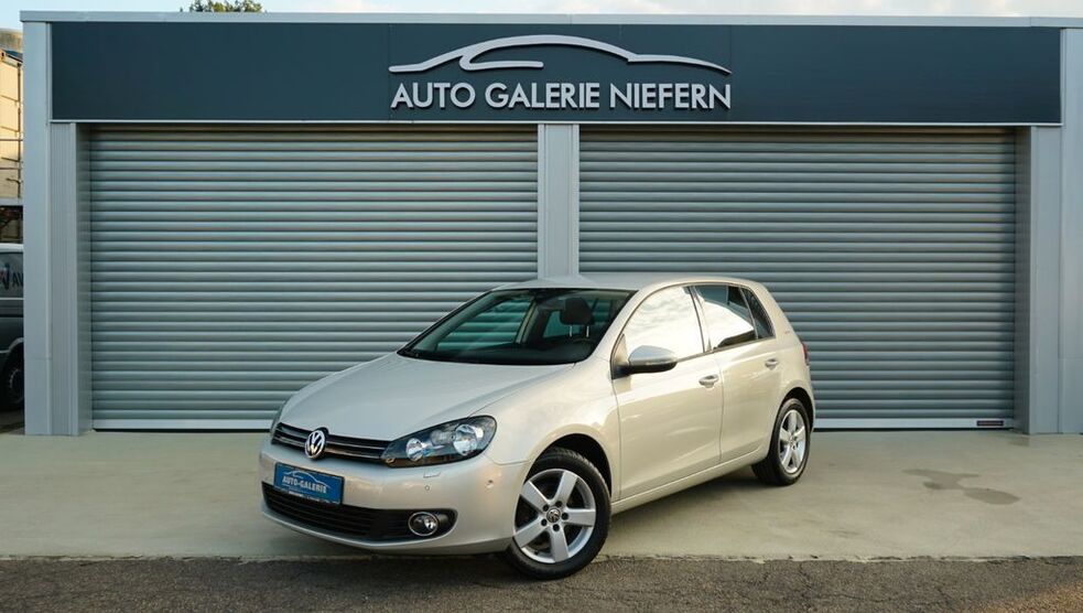 VW Golf 128.980 km 7.390 € Niefern- Öschelbron 75223