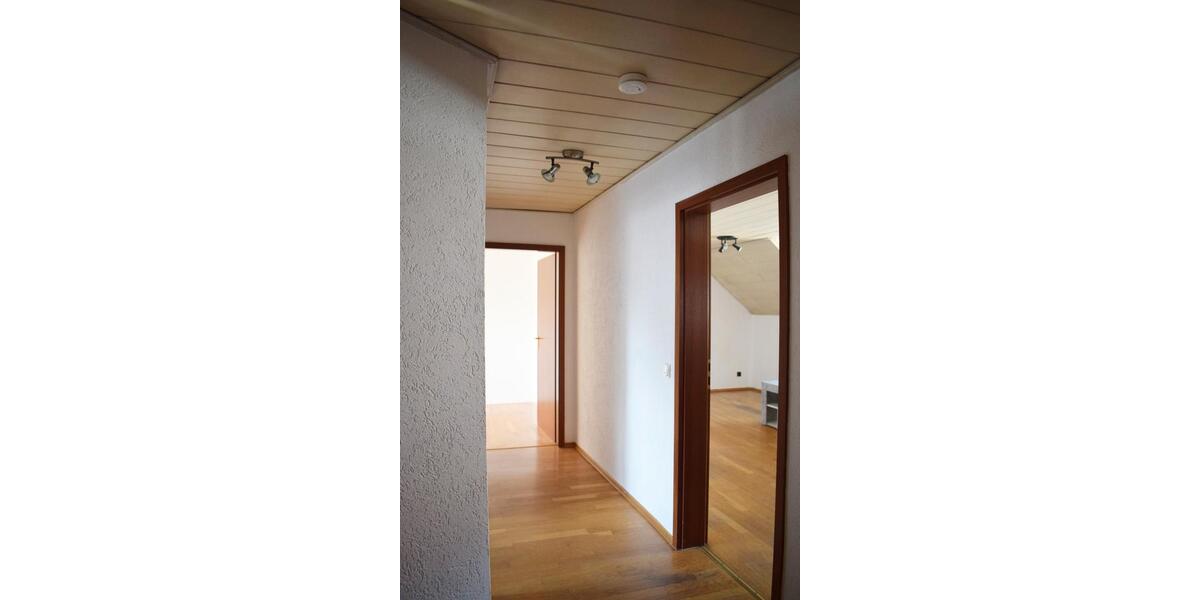 Etagenwohnung Pforzheim Nordstadt - 3 Zimmer, 71 m&sup2;, 240.000&euro; | Angebot:26672313