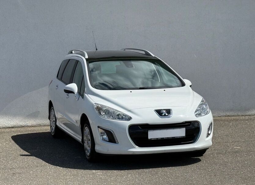 Peugeot 308 179.000 km 2.999 € Kandel 76870