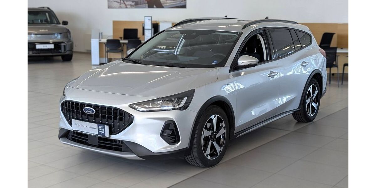 Ford Focus 27.900 km 25.450 &euro; Landau 76829