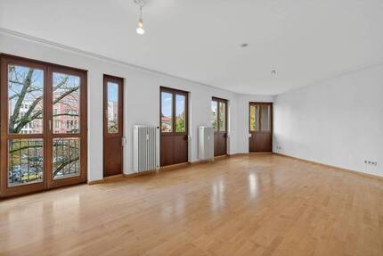 Lichtdurchflutete 2-ZKB-Wohnung mit Balkon & TG-Stellplatz - Ihr neues Zuhause in der Karlsruher Oststadt 2 zimmer