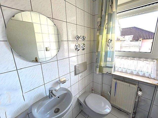 Große 4,5 Zimmerwohnung mit 2 Balkonen in Birkenfeld 4 zimmer