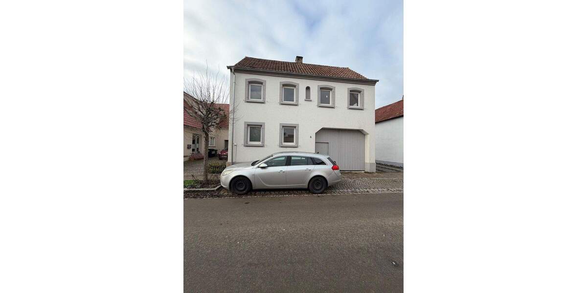 Kernsaniertes Haus in Schöner Lage 6 zimmer