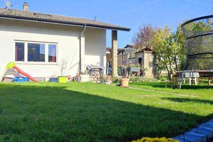 Haus zum Kaufen in Linkenheim-Hochstetten 493.000 € 136 m² 5 zimmer