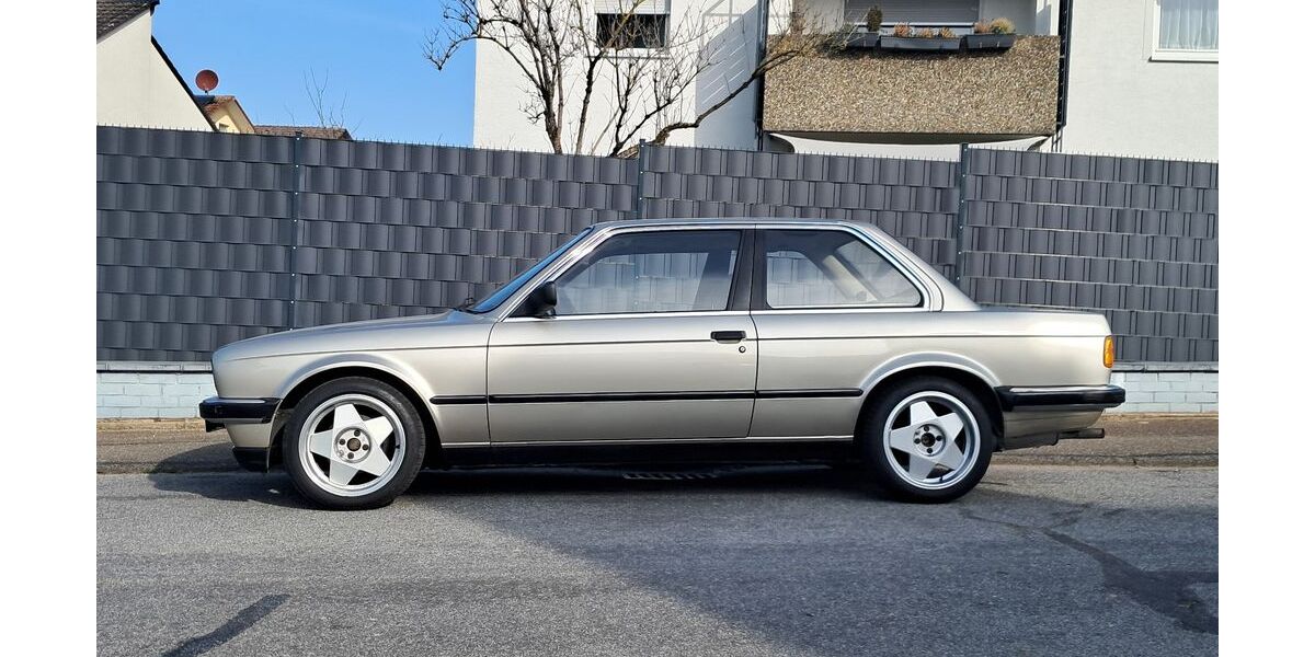 BMW 320 86.000 km 13.900 &euro; Waldbronn 76337