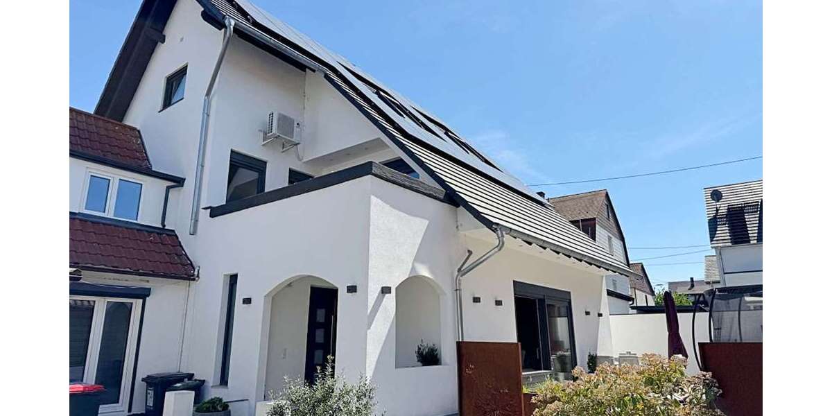 Haus zum Kaufen in Karlsruhe 1.400.000 € 470 m² 14 zimmer