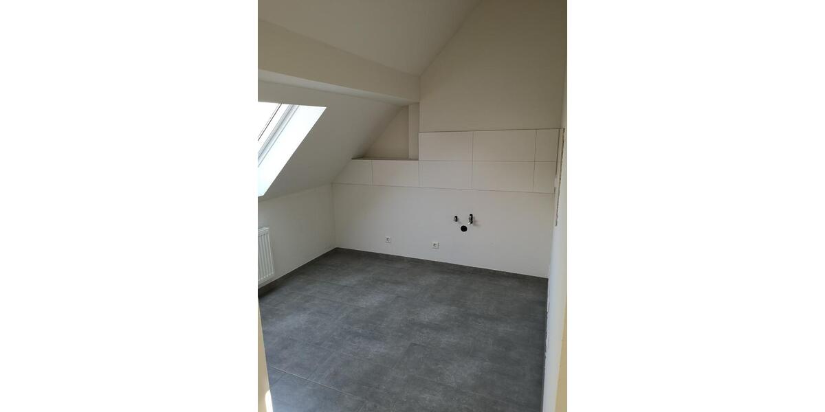 Dachgeschoßwohnung Pforzheim Weststadt - 2 Zimmer, 41 m&sup2;, 815&euro; | Angebot:26212427