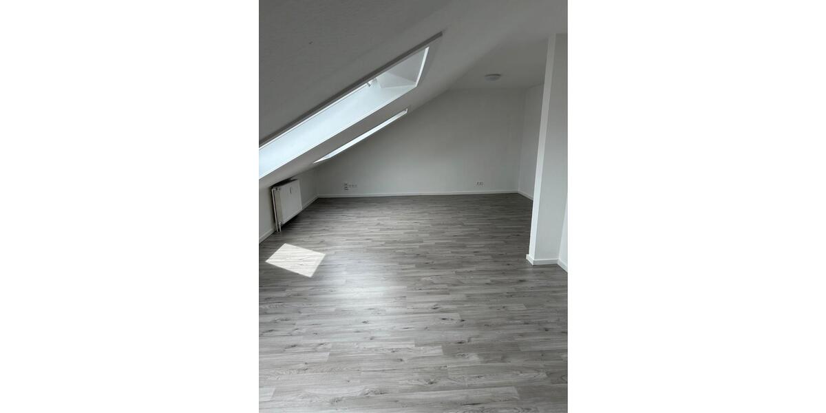 Dachgeschoßwohnung Rastatt - 2 Zimmer, 53 m&sup2;, 750&euro; | Angebot:26248969
