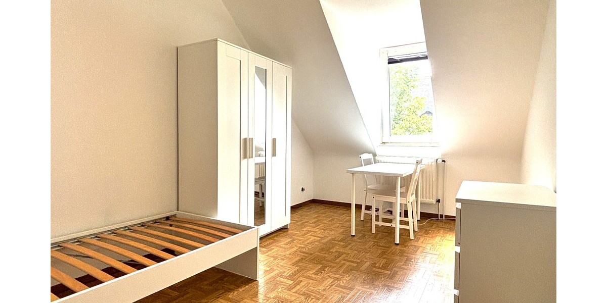 Zentrales Wohnen: Zimmer in möblierter 2-Zimmer Frauen WG - Etagenwohnung Karlsruhe Südstadt | Angebot:27437685