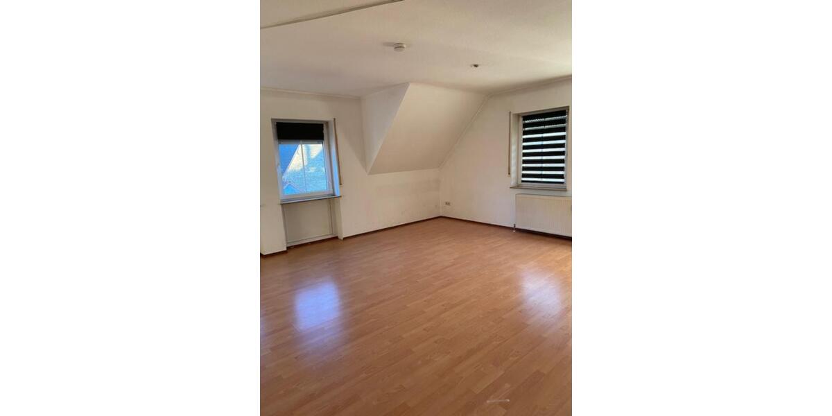 2 Zimmer DG Whg. zentrale und ruhige Lage Stadt Oberderdingen 2 zimmer