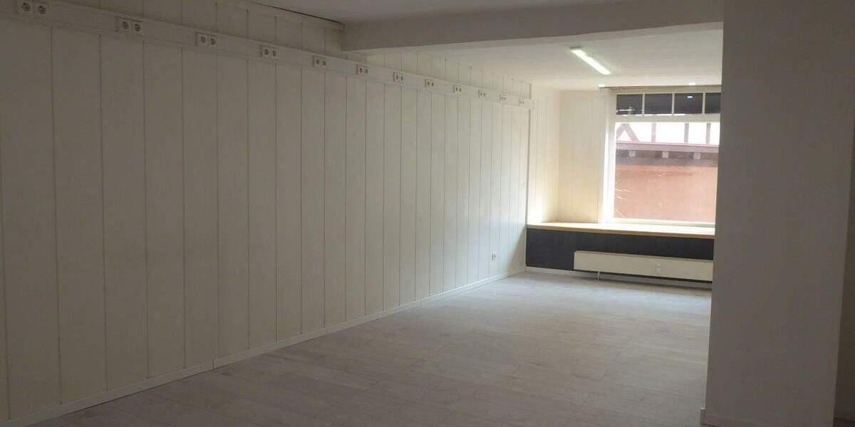Gewerbeobjekt Gernsbach - 2 Zimmer, 600&euro; | Angebot:26804211
