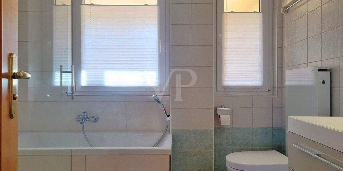 Mehrfamilienhaus, Wohnhaus Pforzheim / Sonnenberg Sonnenberg - 9 Zimmer, 236 m&sup2;, 849.000&euro; | Angebot:25800307