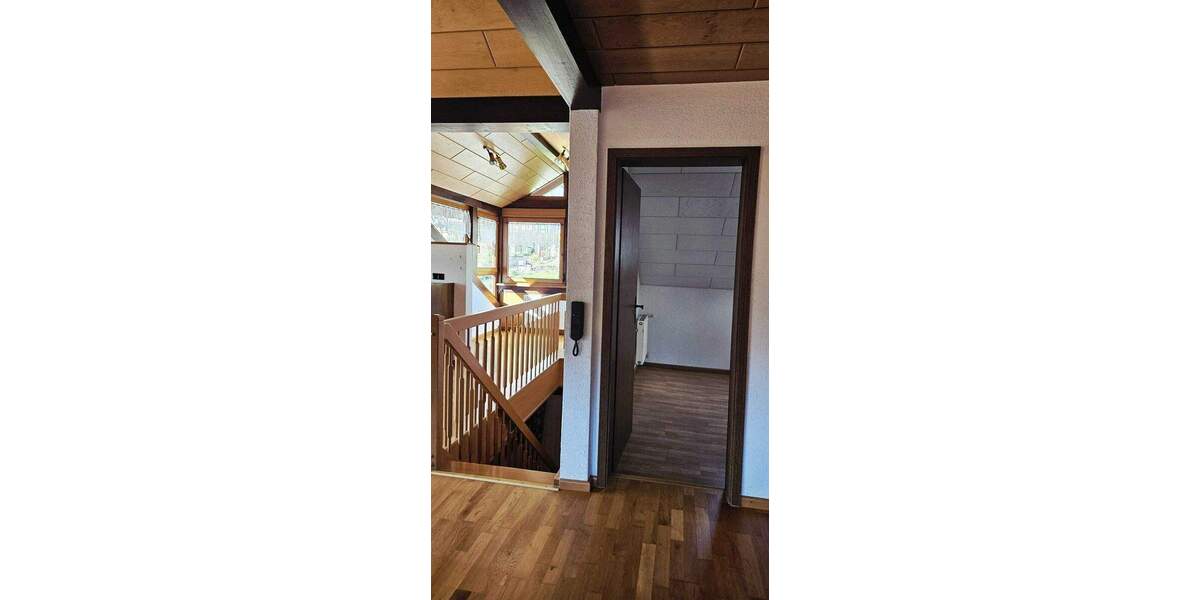 ***Gepflegtes Einfamilienhaus mit großer WerkstattGarage zu verkaufen!*** 5 zimmer