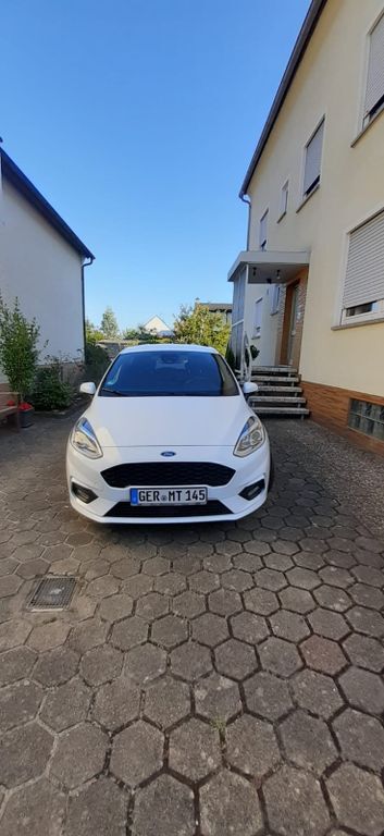 Ford Fiesta 54.000 km 13.900 € Kandel 76870