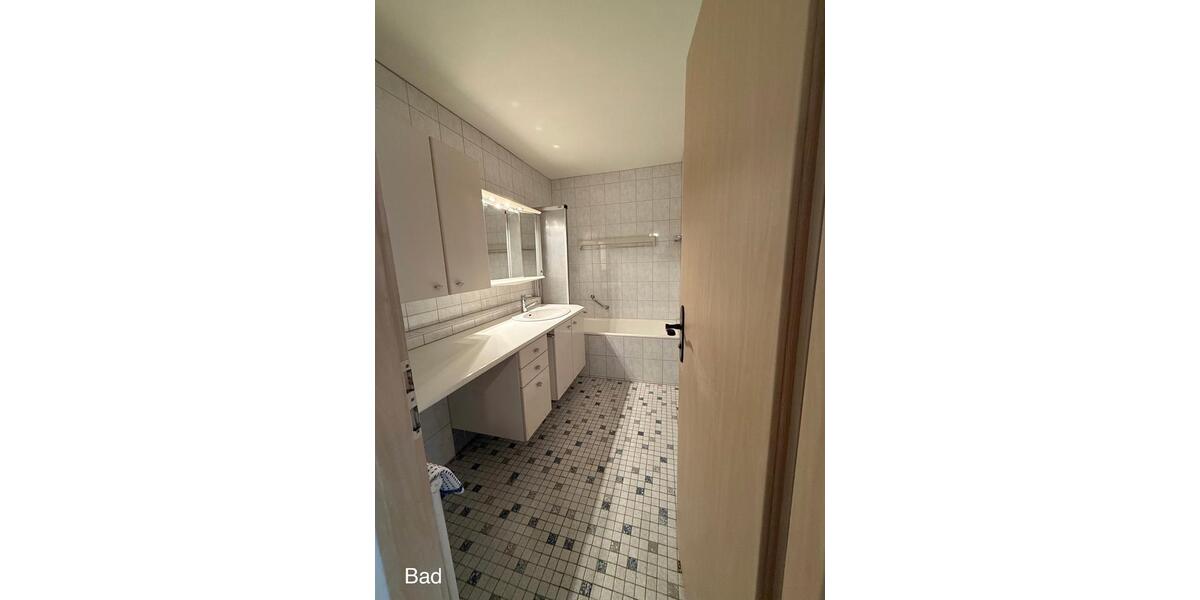 Etagenwohnung Pforzheim Eutingen - 3.5 Zimmer, 88 m&sup2;, 950&euro; | Angebot:25658013