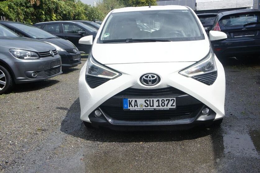 Aygo (X)