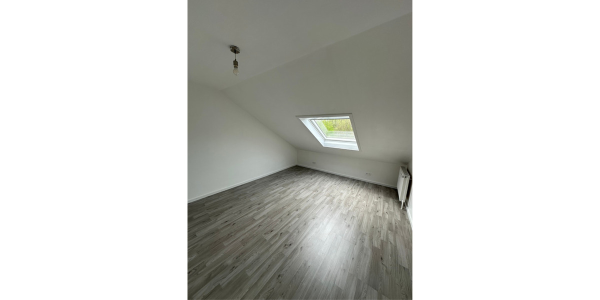 Dachgeschoßwohnung Rastatt - 2 Zimmer, 53 m&sup2;, 900&euro; | Angebot:25917313